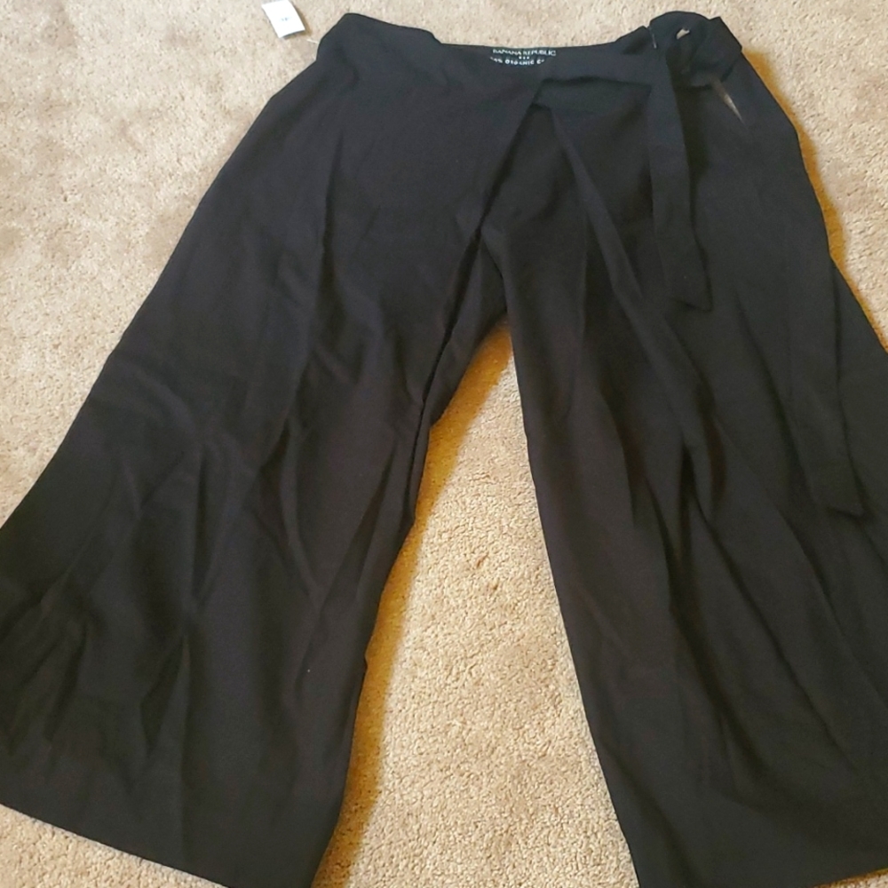 Wide leg black pants capri